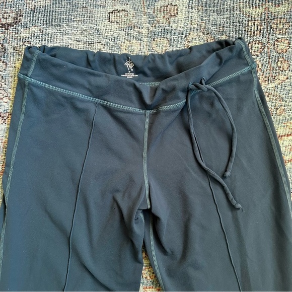 Vintage prana wide leg cropped yoga capri pants in blue | size medium - Picture 2 of 9